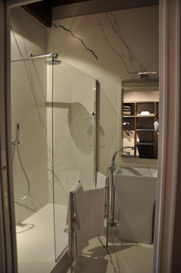 Piazza Cavour - Luxury Lake View Apartment Como Exterior foto
