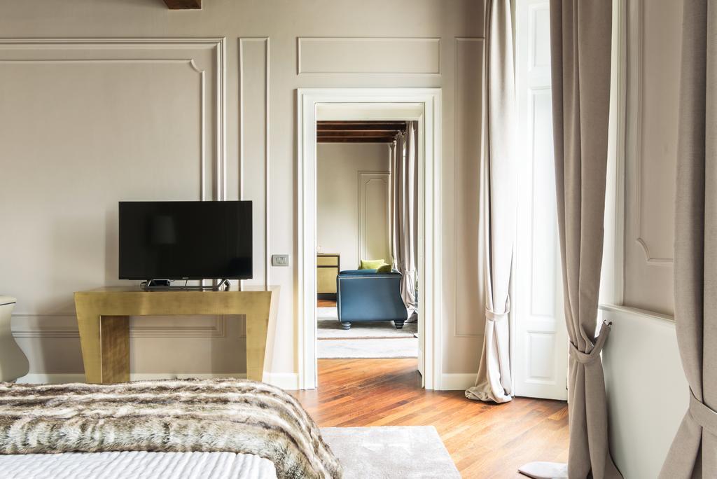 Piazza Cavour - Luxury Lake View Apartment Como Exterior foto